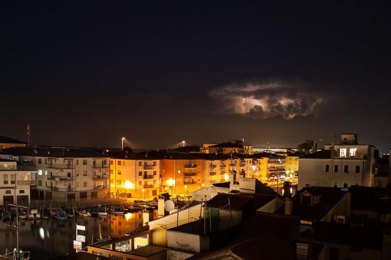 Ferienwohnung Mansarda Settimo Cielo Chioggia Exterior foto